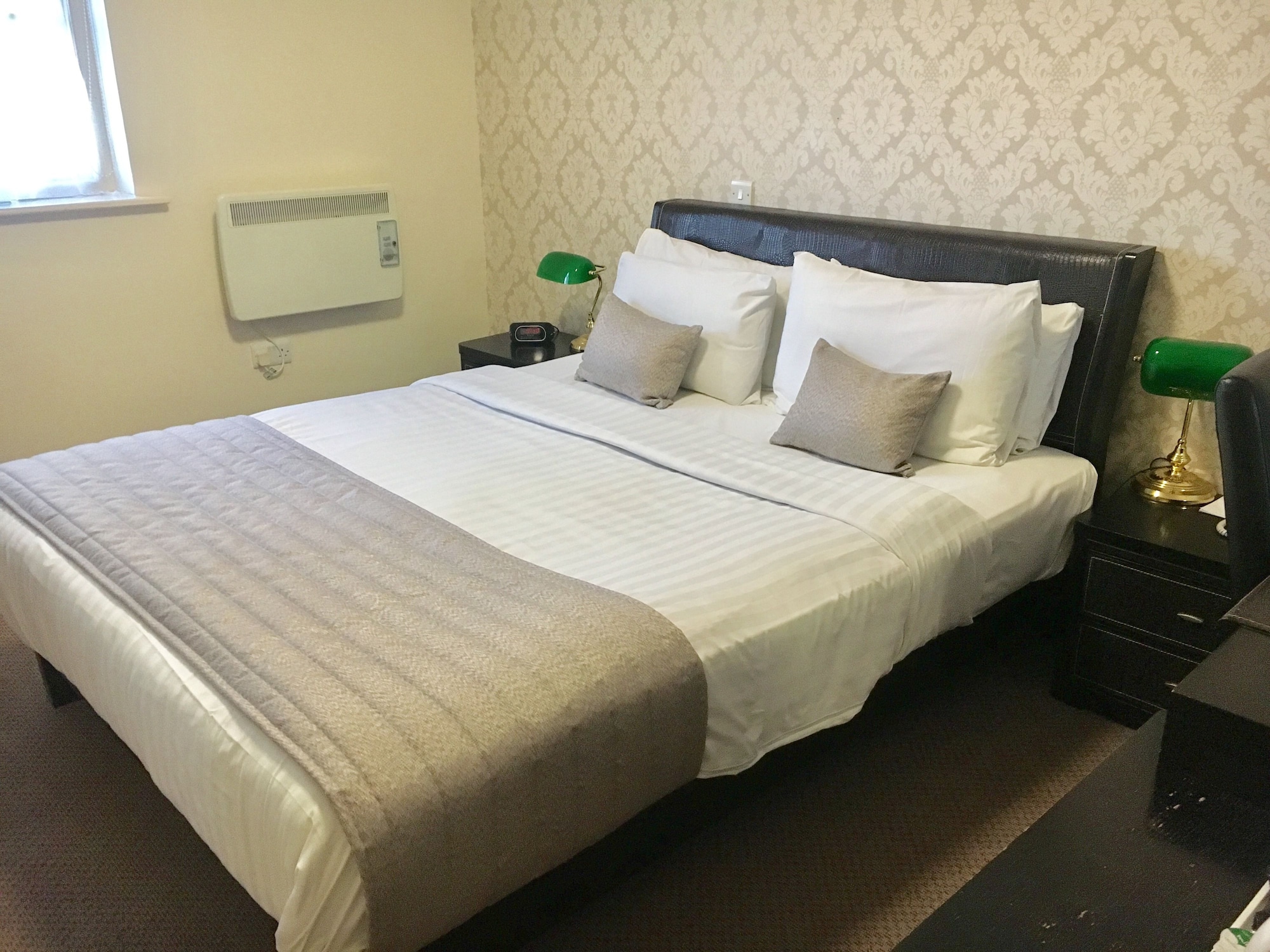 غرفة قياسية بسرير مزدوج بإطلالة على الحديقة، Normanton Park Hotel, BW Signature Collection 4/6
