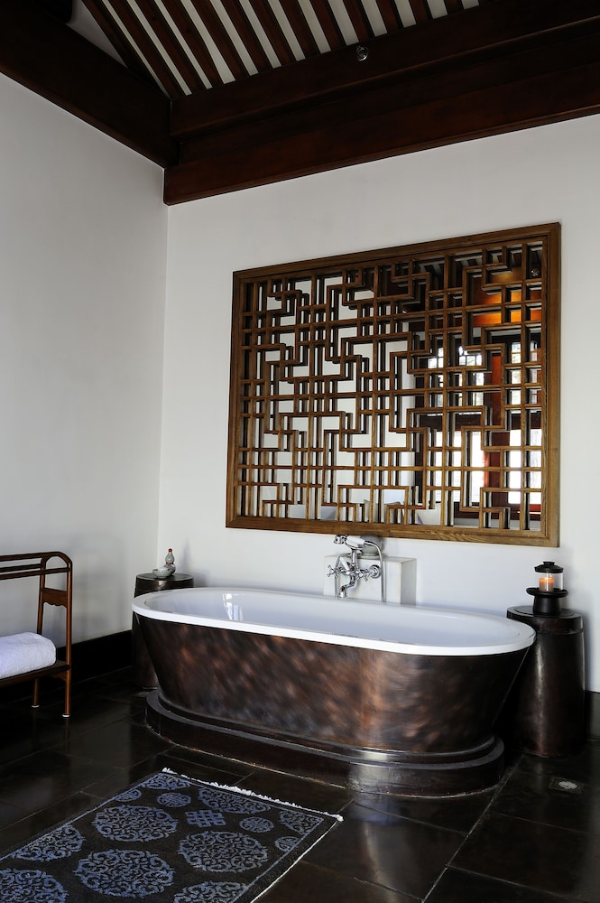 Lobby at Aman at Summer Palace Beijing, BEIJING