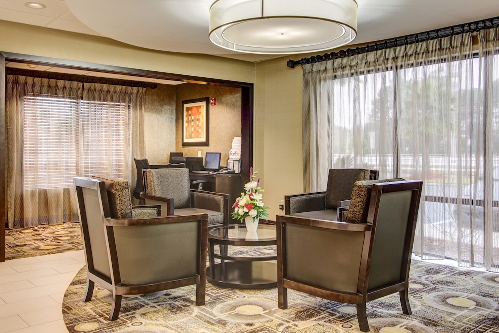 Holiday Inn Express Savannah S I95 Richmond Hill 31/38