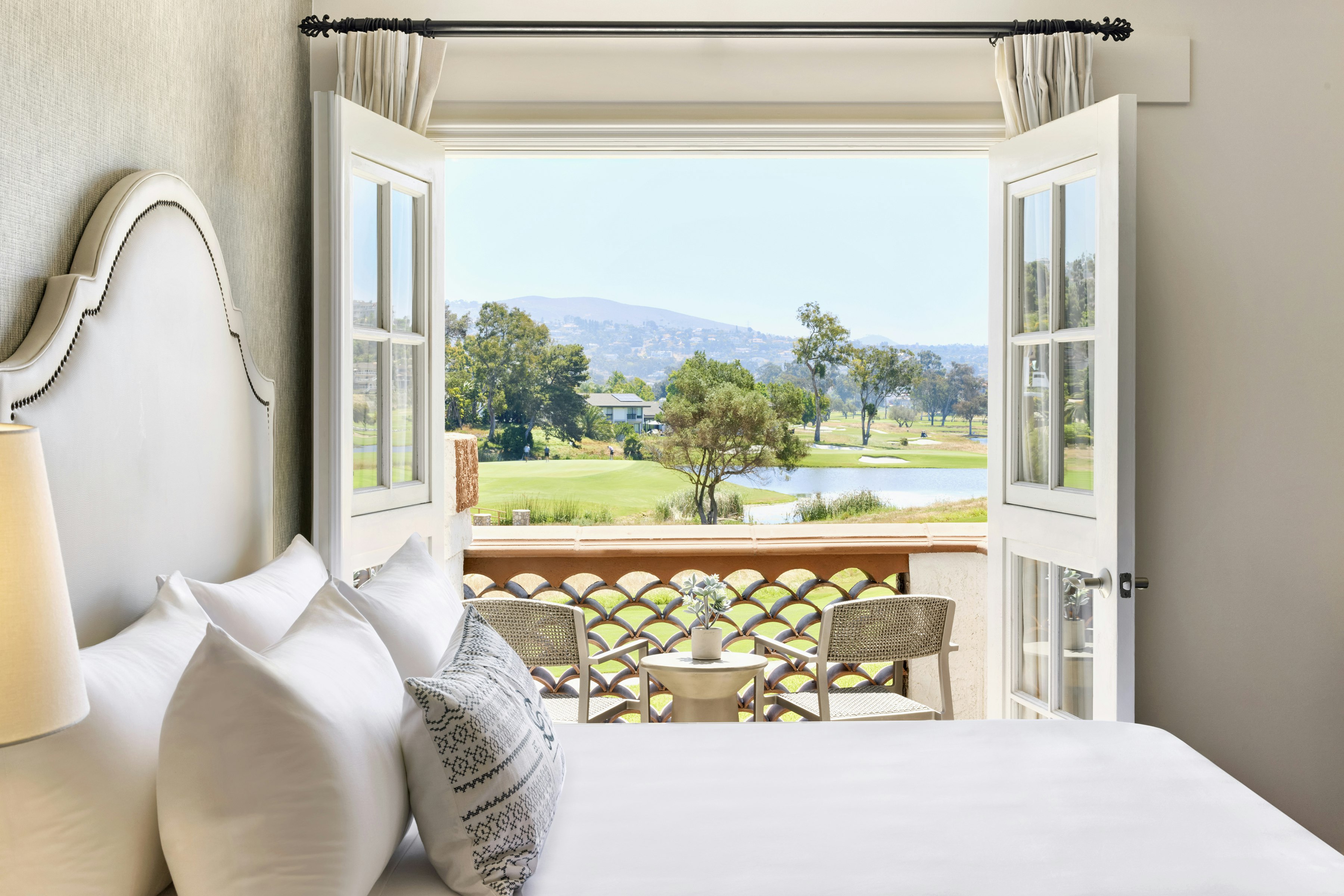 Room, King Bed, Golf Course View