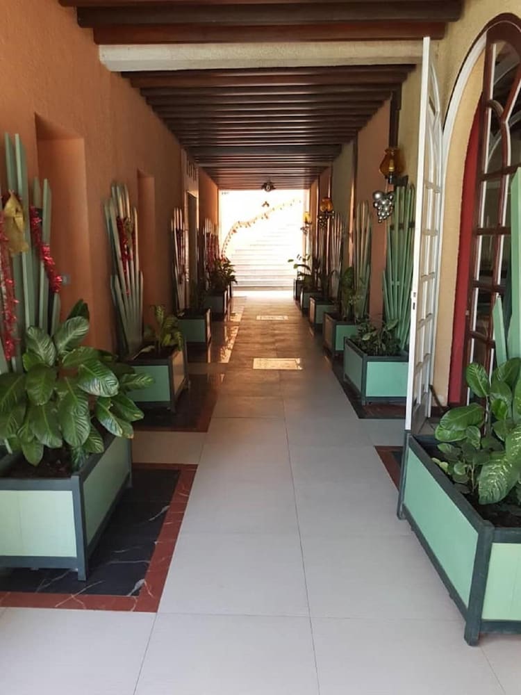 Hotel Jardin Savana Dakar 38/62