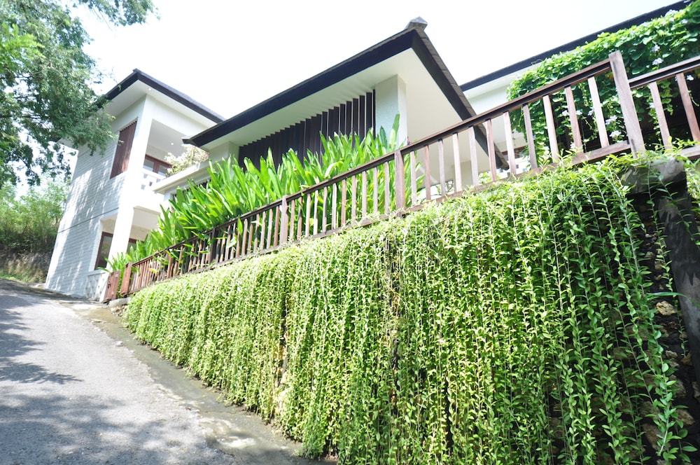 The Lokal Penida 30/32