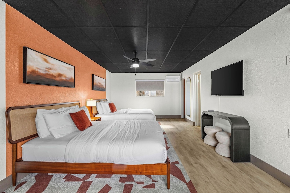 Arka Motel 12/51