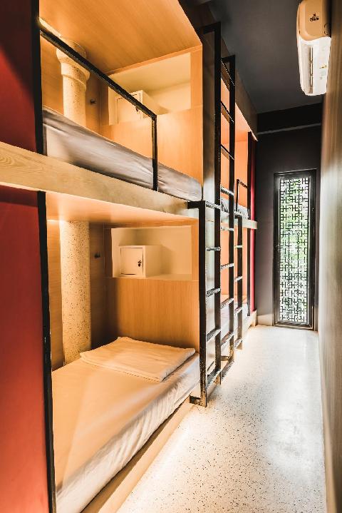 Private, 4 Bunk Beds، Cloud On Saladaeng 2/2