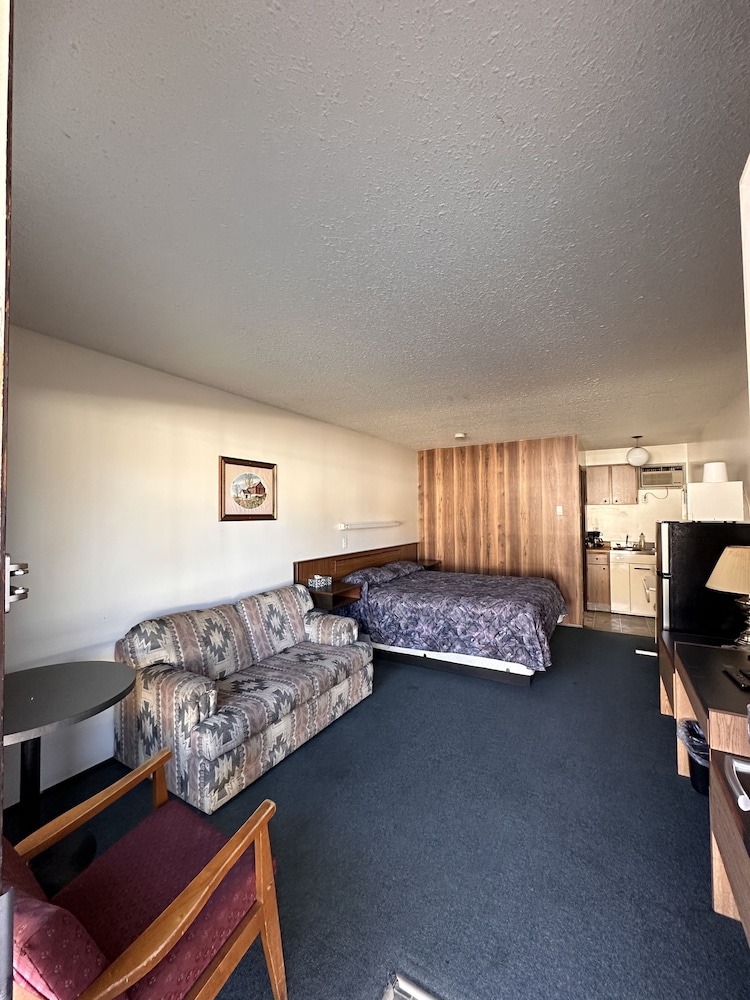 Howard Johnson by Wyndham Edson 37/57