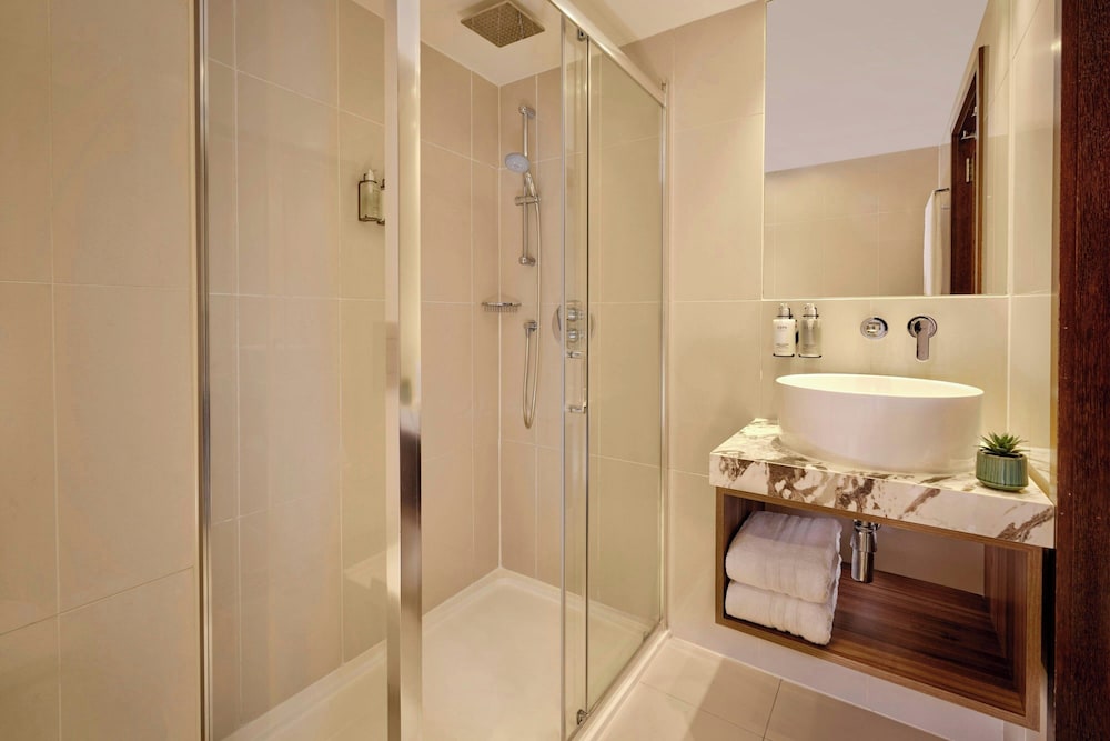 Hideaway, Queen Bed