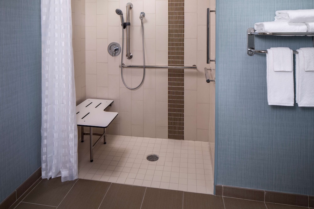 Hyatt Place Mount Pleasant Towne Centre 45/45