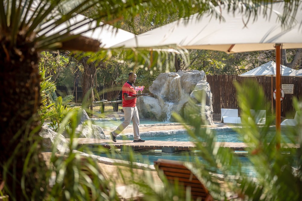 Shiduli Private Game Lodge 64/71