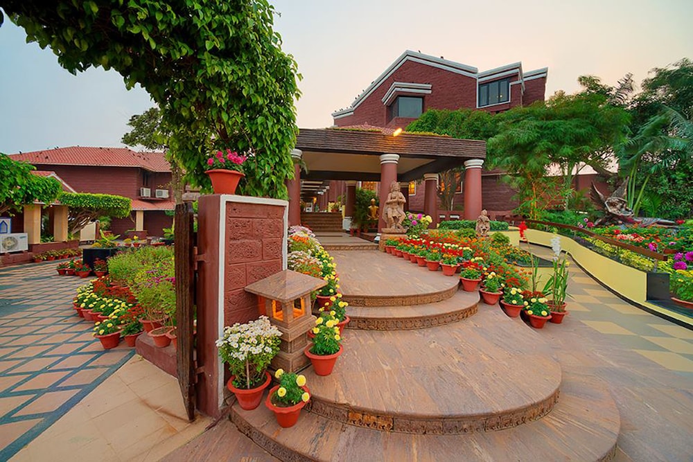 Mayfair Heritage, Puri 32/37