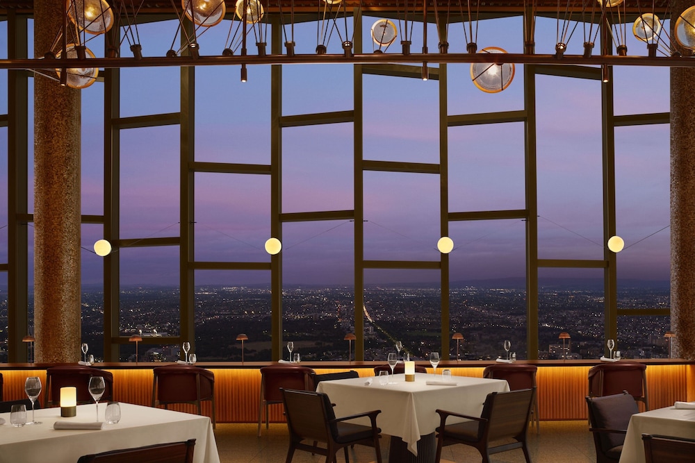 The Ritz-Carlton, Melbourne 32/48