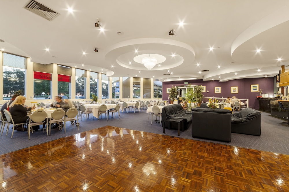 Ciloms Airport Lodge 7/63
