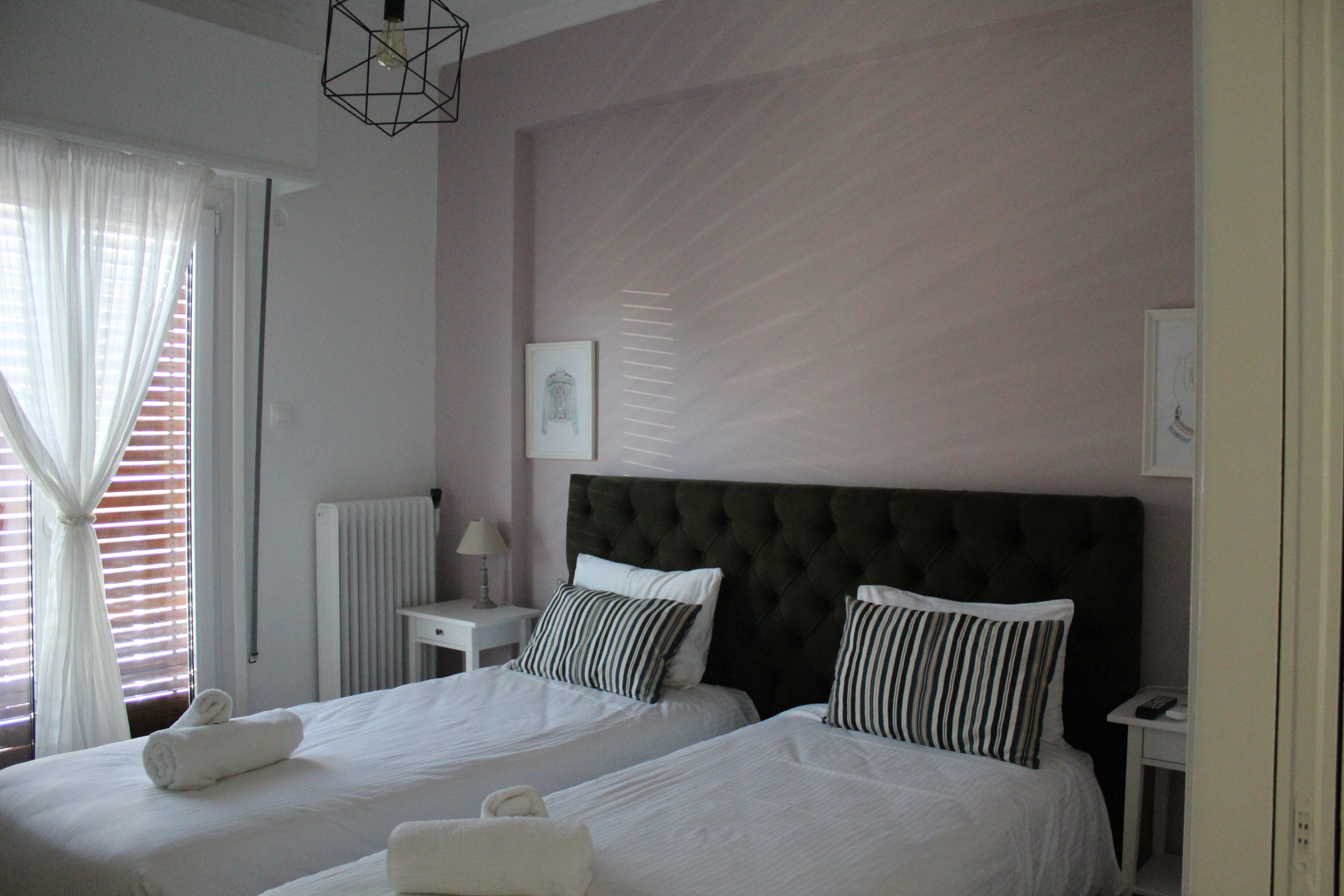 2 Bedrooms, Suite, River View, Separate Building