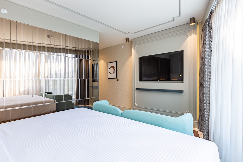 JUNIOR SUITE, TERRACE, BATHTUB