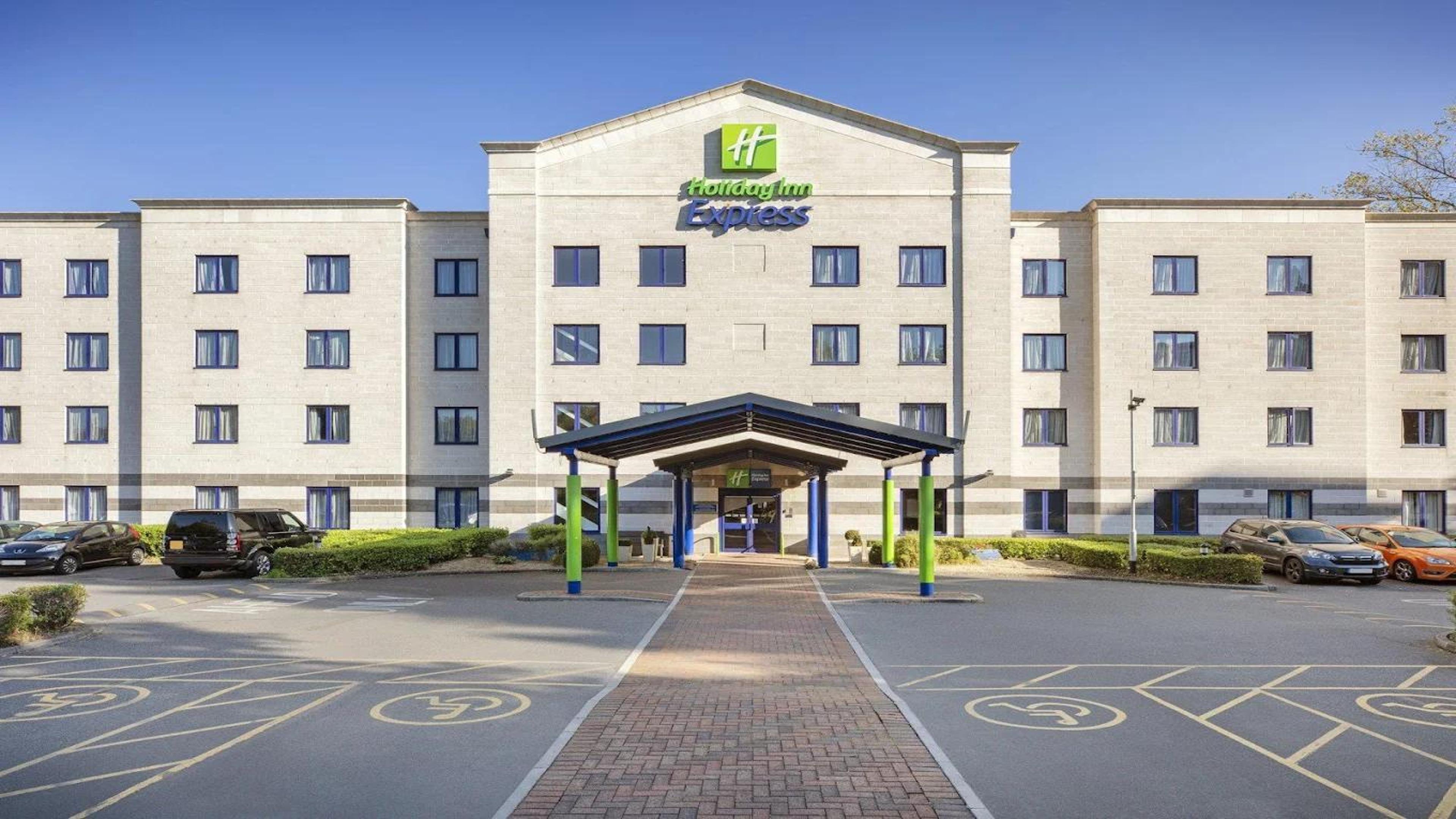 Holiday Inn Express Poole 45/50
