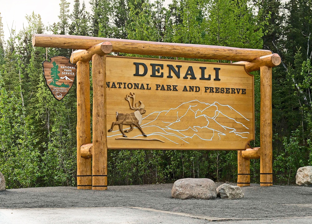 Denali Crow s Nest Cabins 2/48