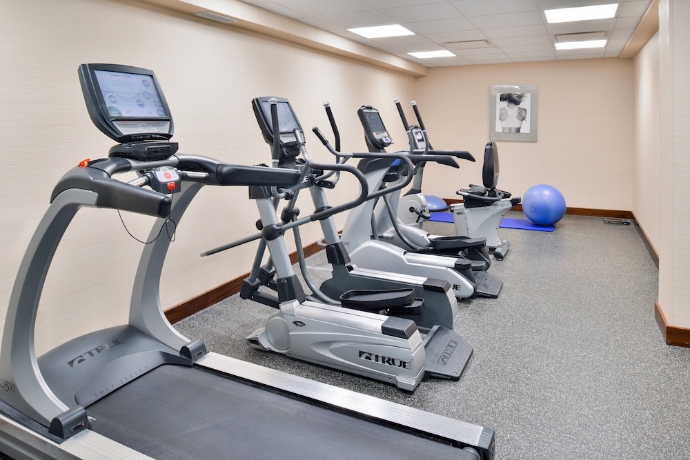 Fairfield Inn Amp Suites By Marriott Rochester West Greece 28/50