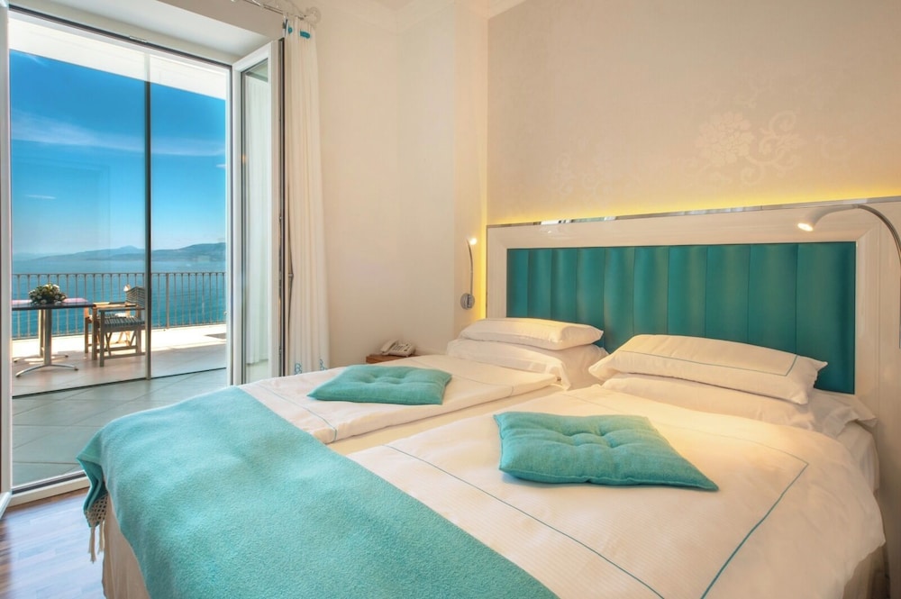 Suite, 2 Queen Beds, Sea View, Annex