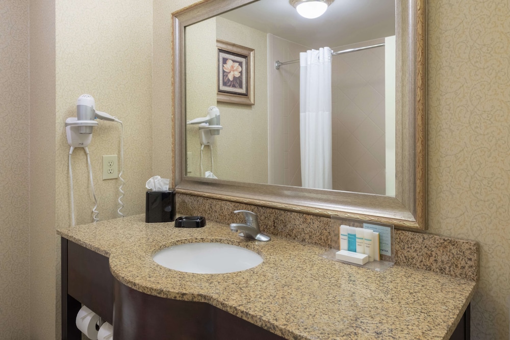 Hampton Inn & Suites Vicksburg 27/46