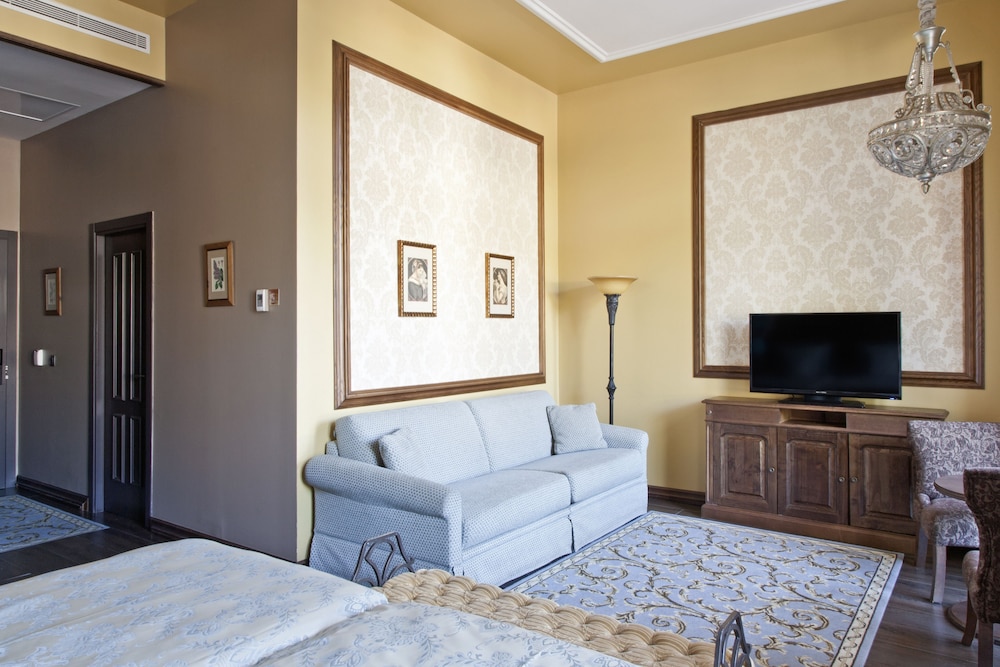 PortAventura Hotel Lucys Mansion 15/40