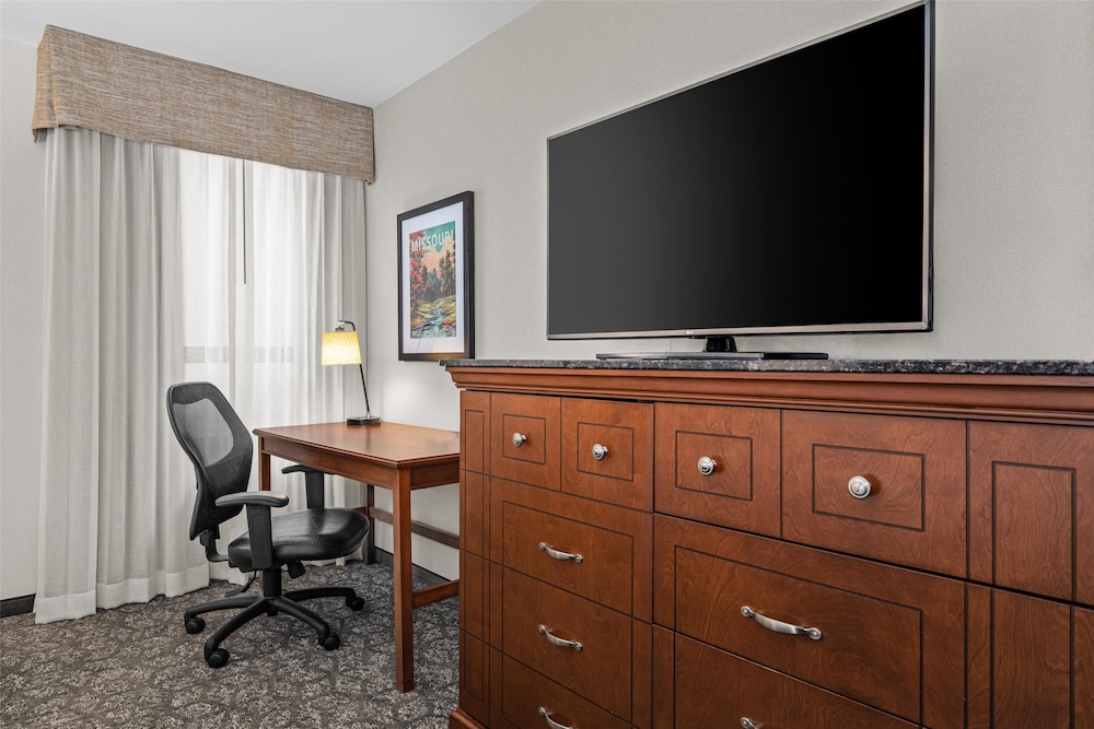 Drury Inn and Suites Creve Coeur St Louis 32/43