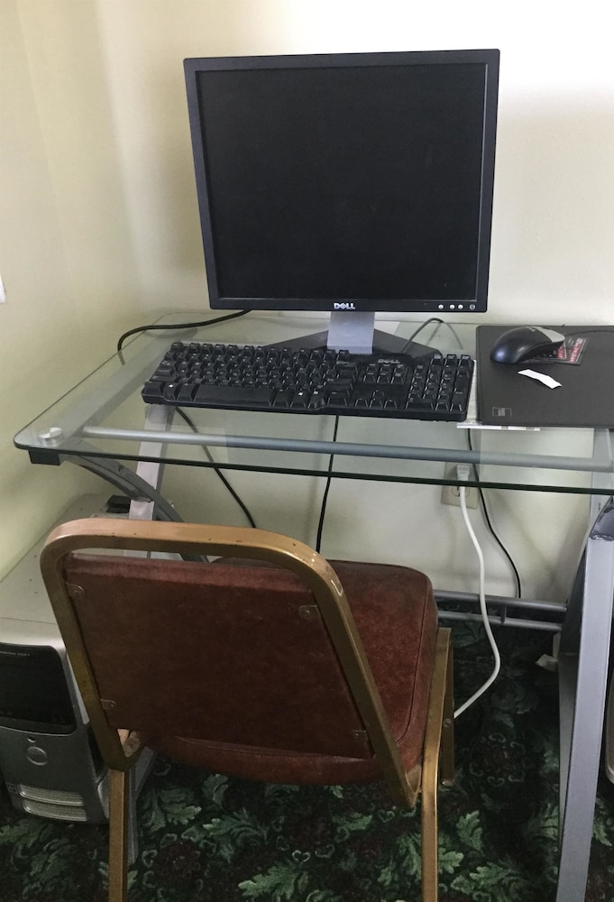 Americas Best Value Inn West Frankfort 28/30