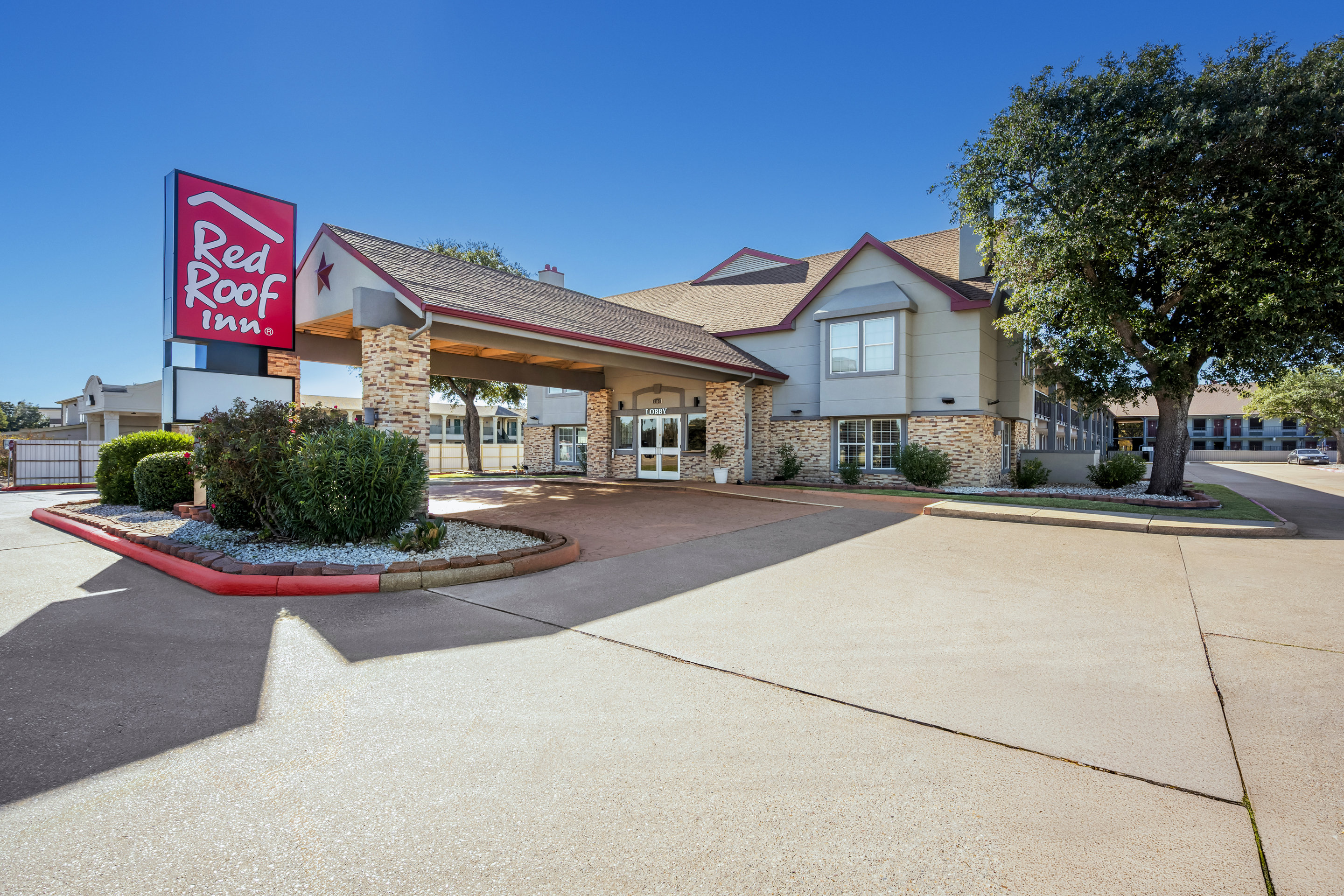Red Roof Inn College Station 25/27