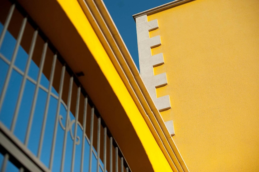 Marin Hotel 2/42