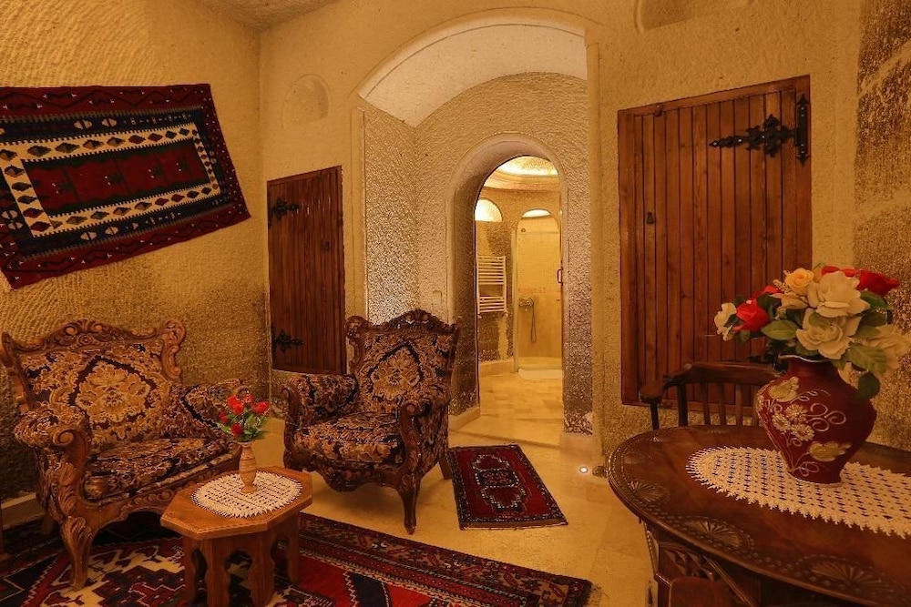 Safran Cave Hotel 30/50