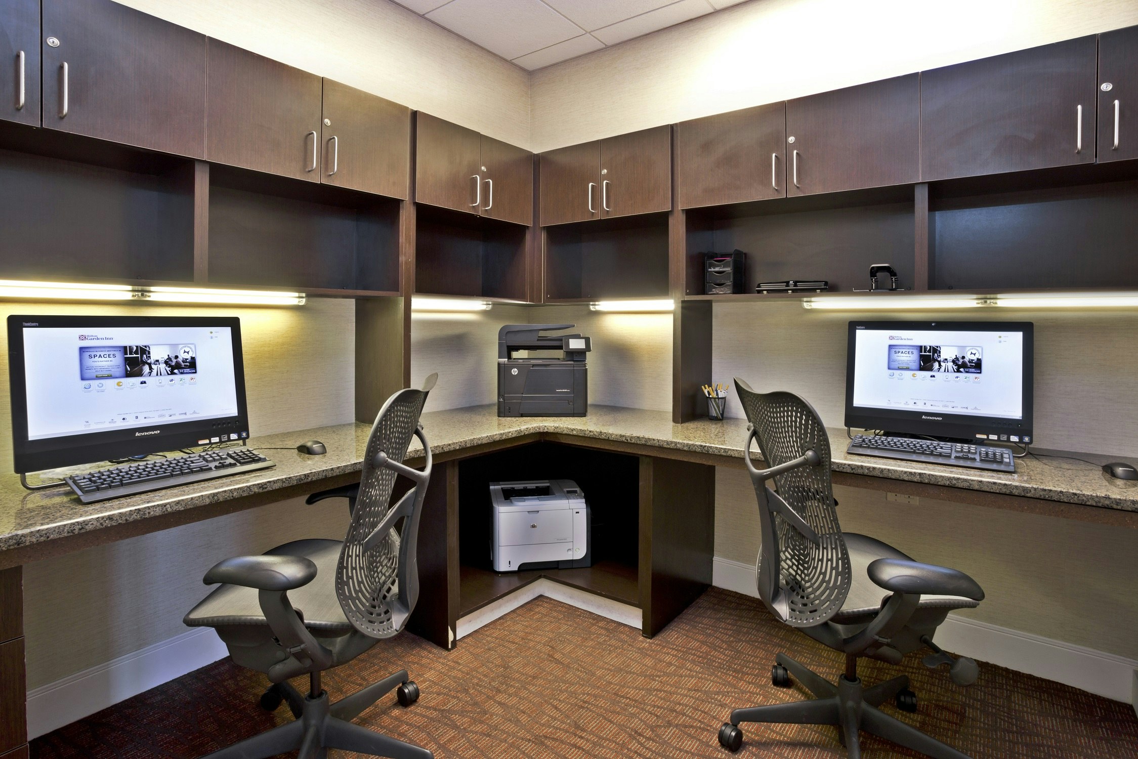 Hilton Garden Inn Detroit Novi 13/18