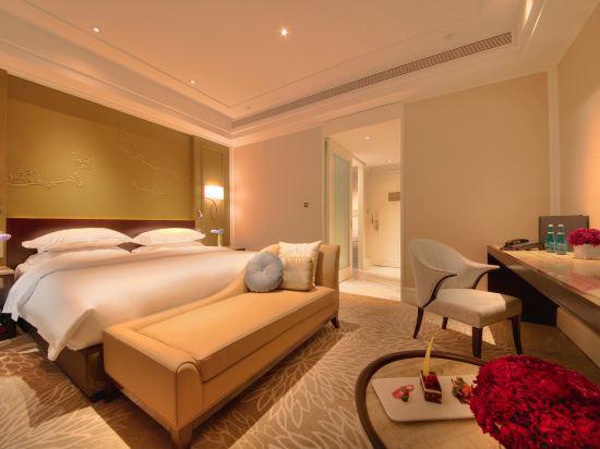 Business, Panorama, King Bed, City View