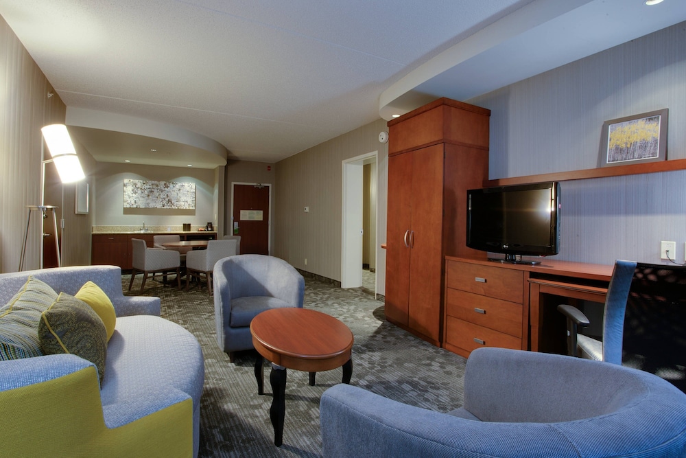 Courtyard By Marriott Republic Aprt Long Island Farmingdale 38/71