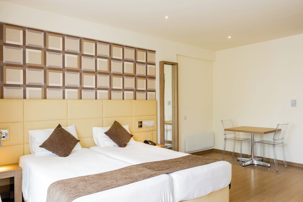 Melpo Antia Hotel & Suites 16/69