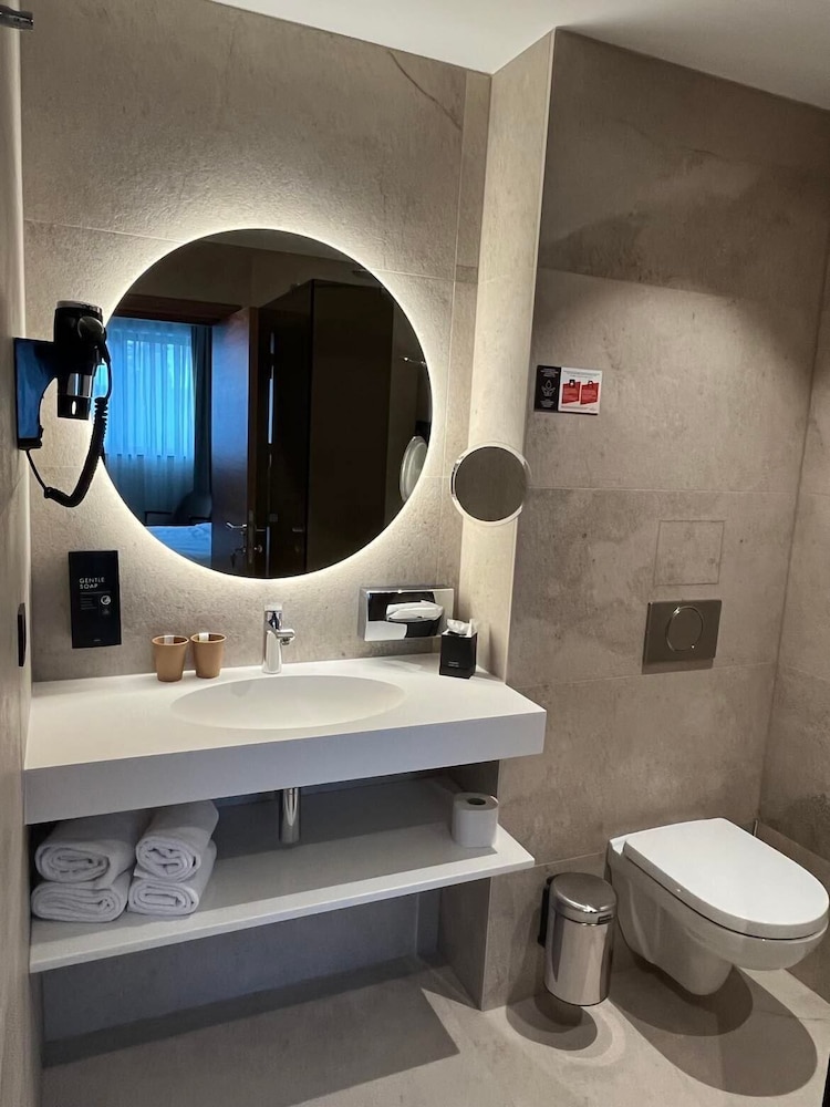 Hotel Le 830 48/49