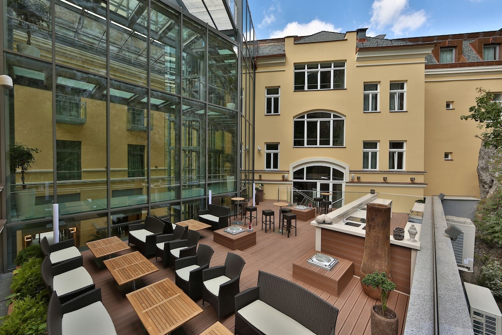 Hotel Elizabeth 46/50