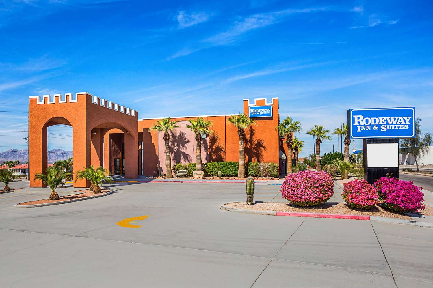Rodeway Inn & Suites Lake Havasu City 24/26