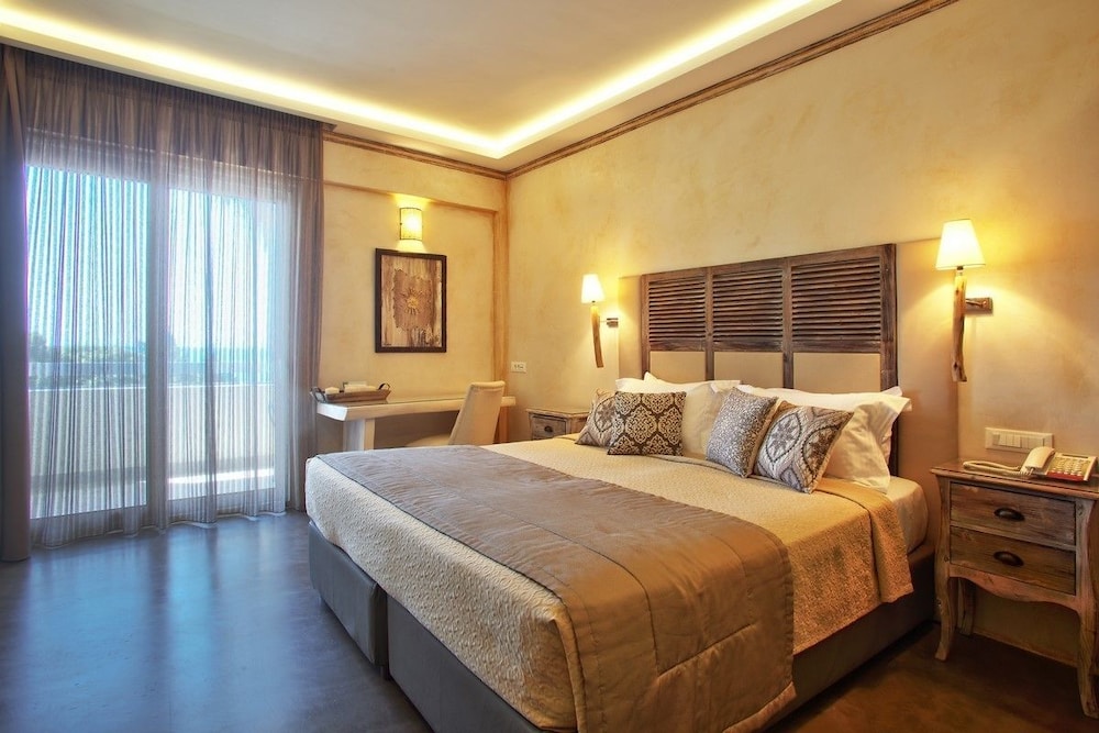 EXECUTIVE, DOUBLE BED