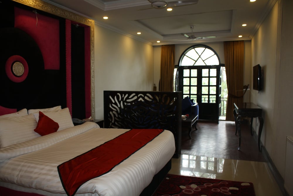Shangrila Resort Hotel 8/50