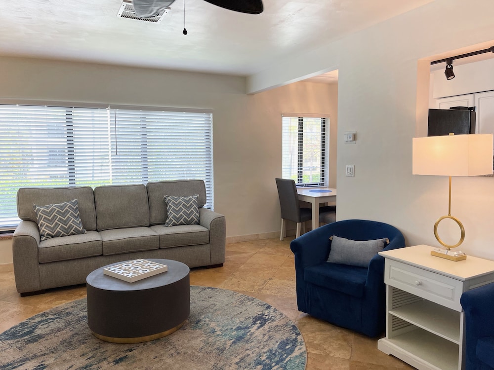 Tropic Isle Beach Resort 24/50