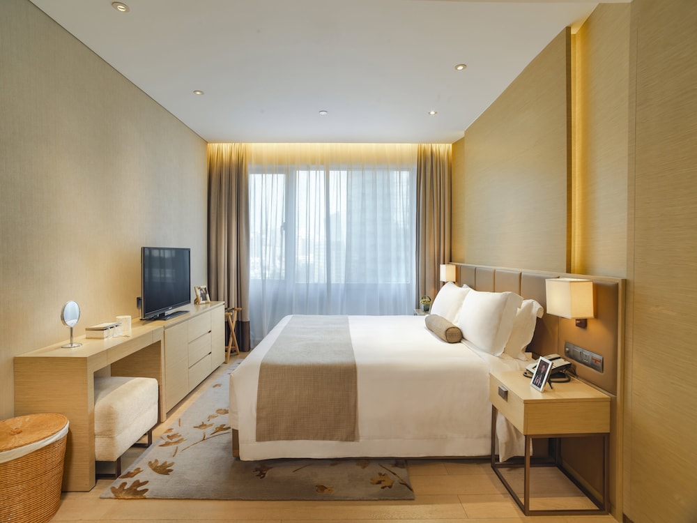 1 BEDROOM, EXECUTIVE, SUITE