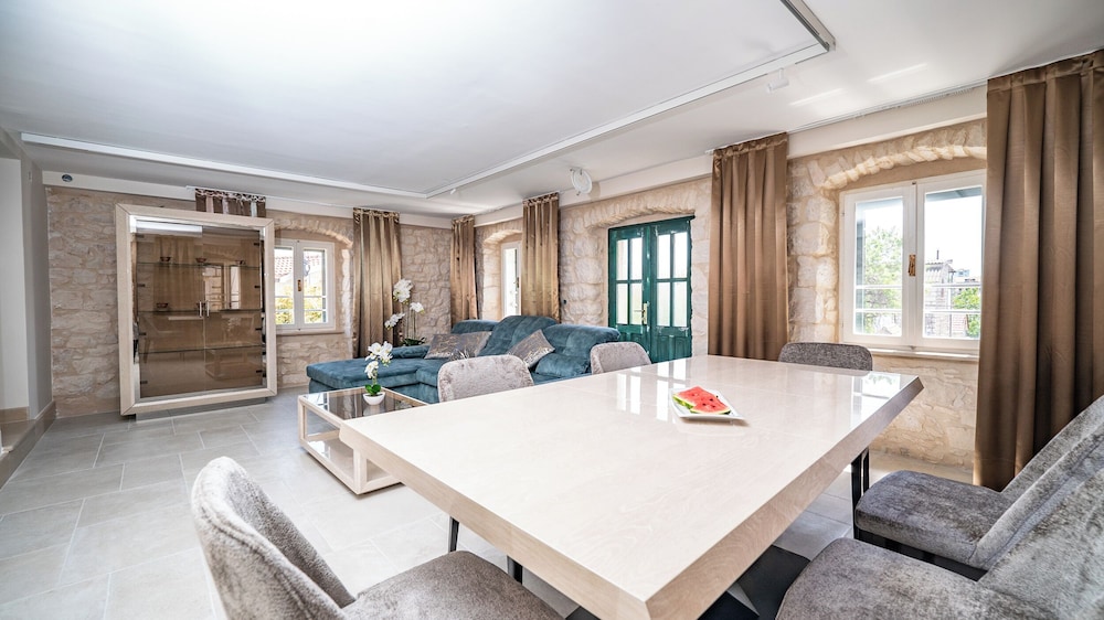 VILLA RUSTICA DALMATIA 22/50