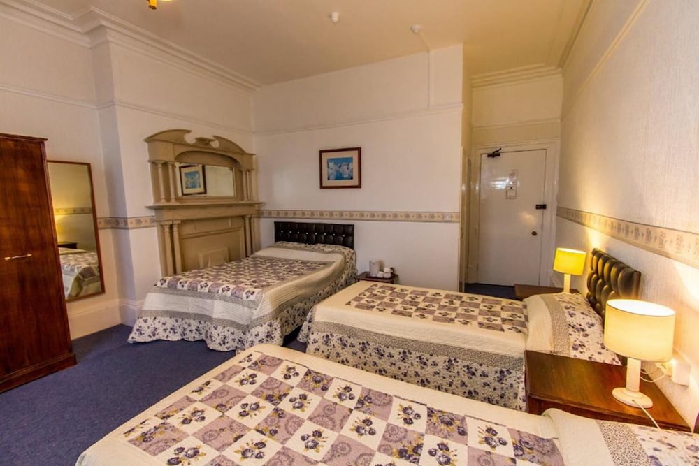 The Carlton Hotel 40/56