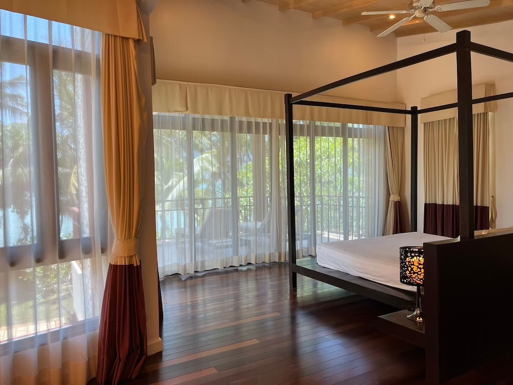 Amatapura Beach Villa 1 26/59