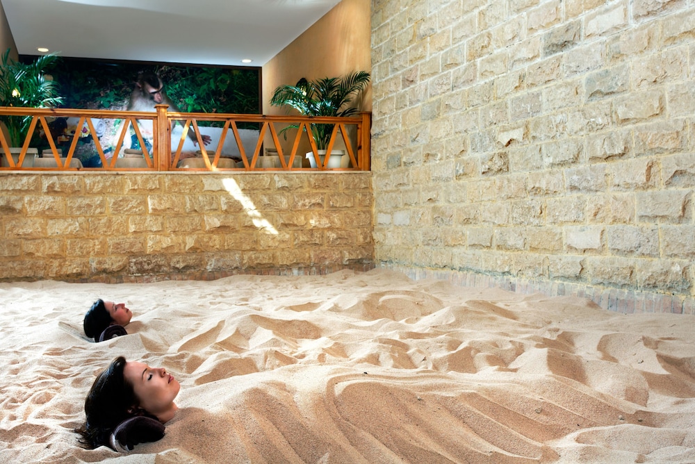 swimming pool spa
