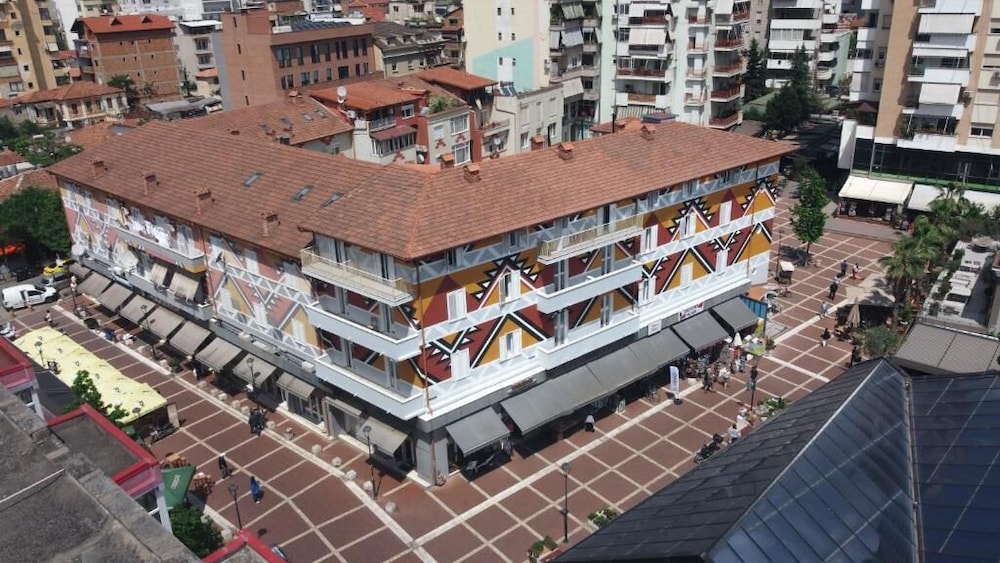 Bazaar Hotel in TIRANA