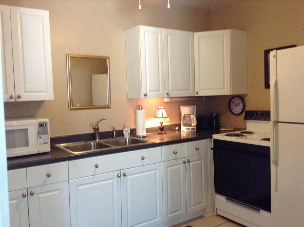 Paradise Cove at Lemon Bay 44/71