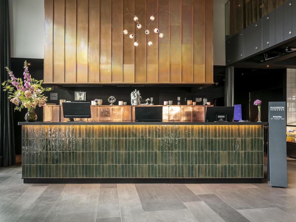 Radisson Blu Riverside Hotel 7/80