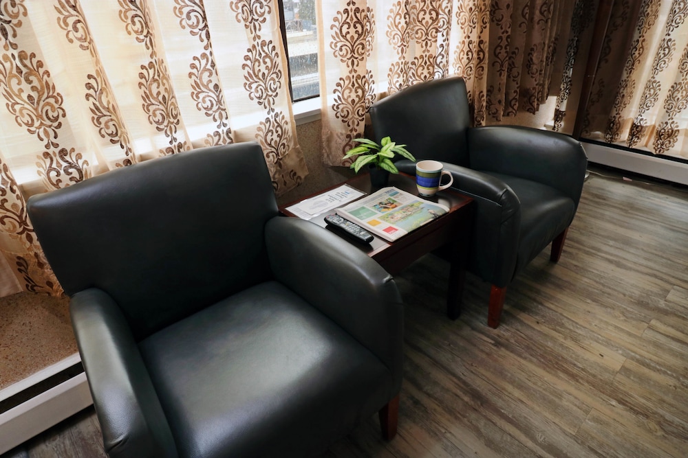 Divya Sutra Suites on Robson Downtown Vancouver 26/42