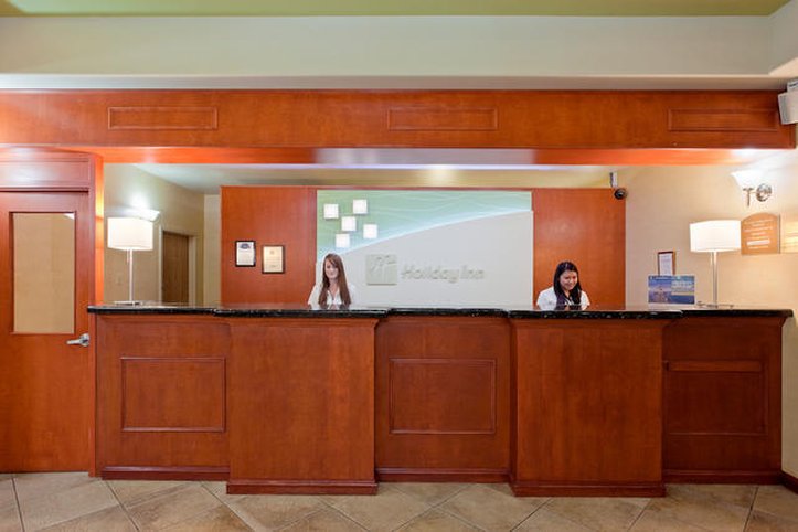 Holiday Inn Suites Regina 9/62