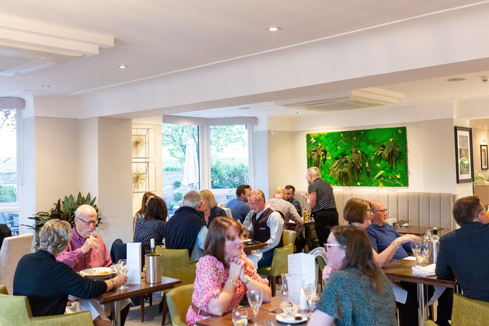 Rufford Arms Hotel 48/74
