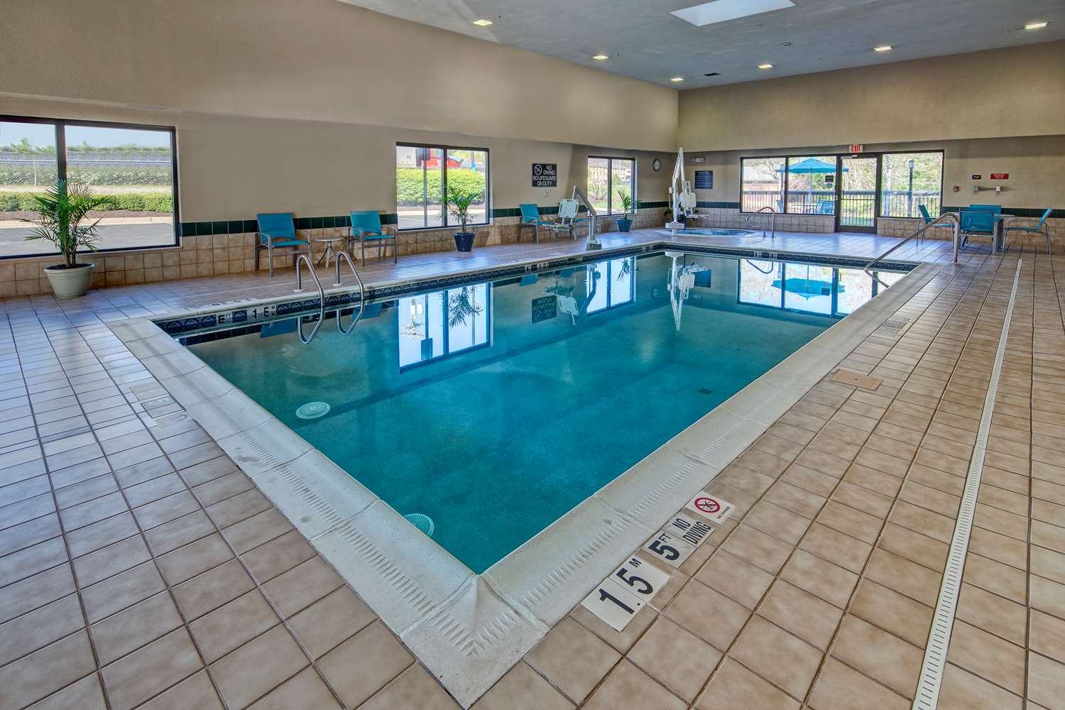 swimming pool spa